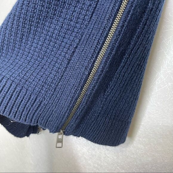 ATHLETA Borealis Cowl Neck Chunky Wool Sweater Navy XXS - Picture 3 of 8